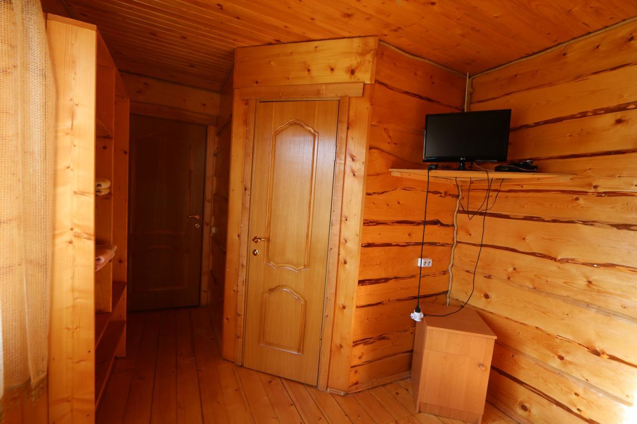 Pid Goroyu Hotel Chorna Tysa Esterno foto